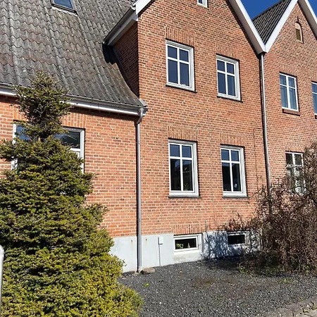 Aalborg Villa Apartments - Close To Aalborg Center - Free Parking - Free Citybikes Exterior photo